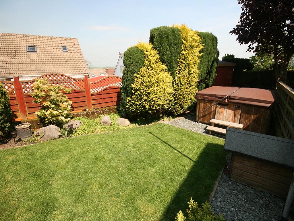 4 bedroom end terrace house To Let in Barnoldswick - IMG_1071.JPG